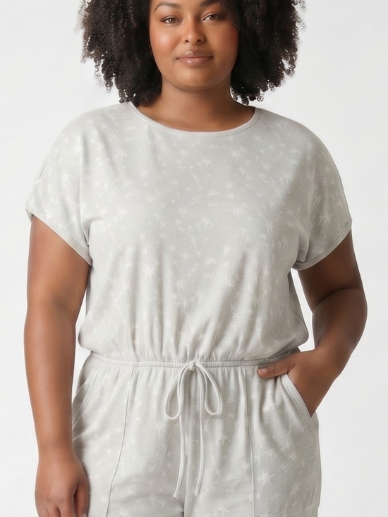 Gilli Pants - Gilli Gray Star-Print Short Sleeve‎ Top